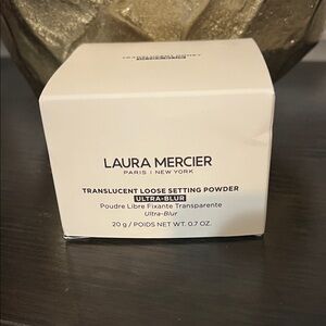 Laura Mercier Translucent Loose Setting Powder - Ultra-Blur